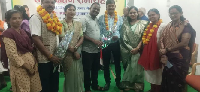 नगर पालिका बीजापुर में मनोनीत एल्डरमैनों ने किया शपथ ग्रहण 